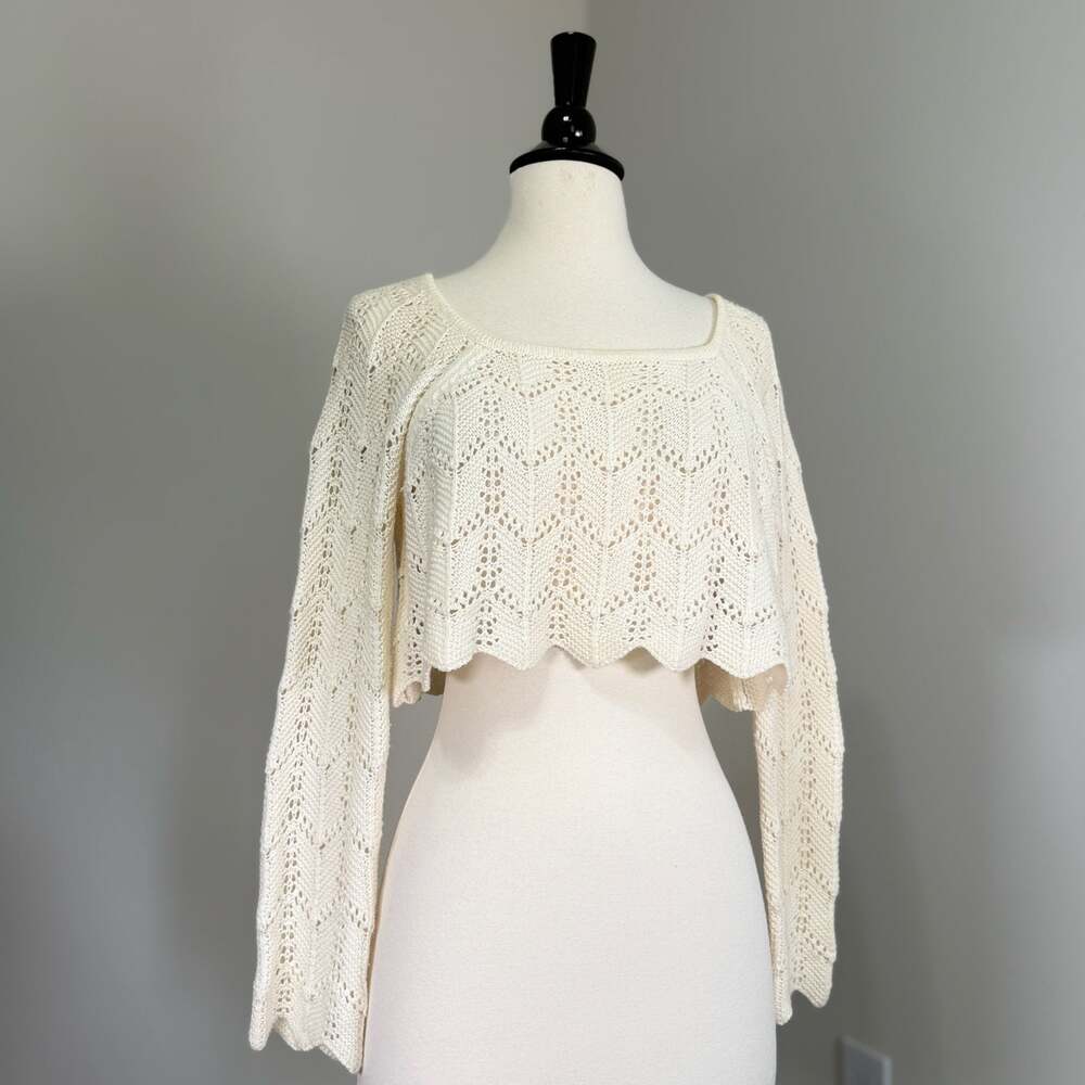 Vestique Boho Cottagecore Cream Pointelle Knit Crop Sweater Scalloped Hem Size S